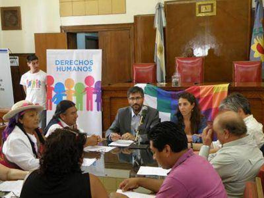 Se lanz� la Mesa de Trabajo sobre Asuntos Ind�genas