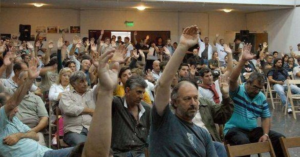 Luz y Fuerza, de paro �en defensa de los derechos convencionales�