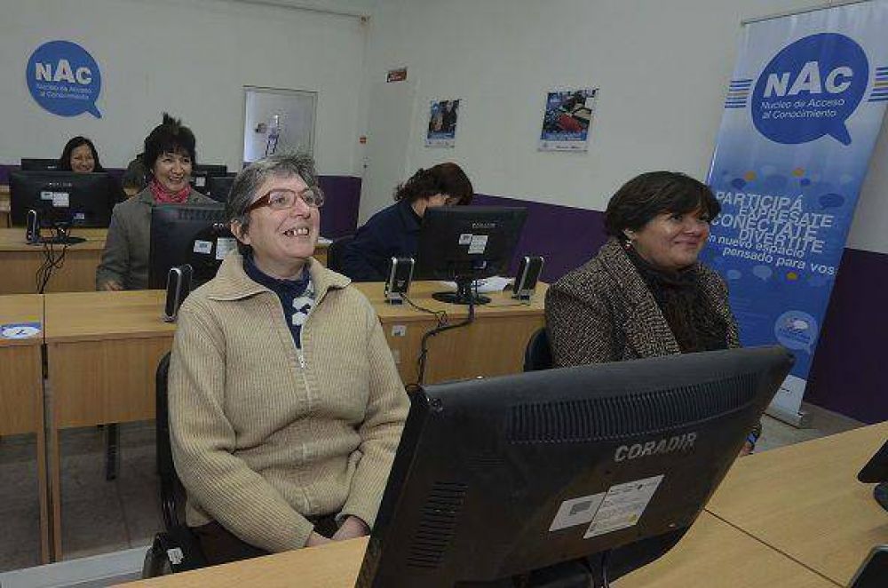 Premiaron al NAC de Lan�s por el nivel de inserci�n barrial