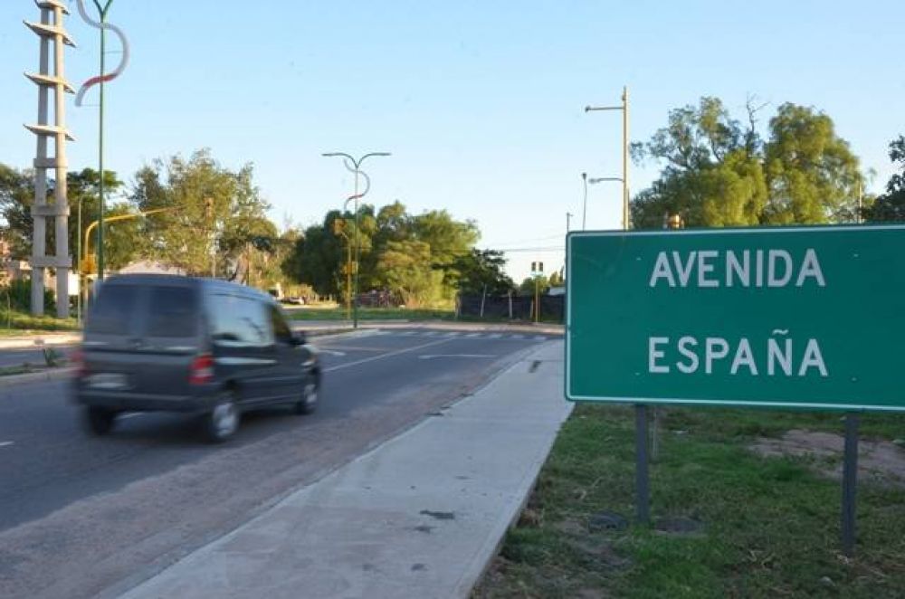 Avance para continuar el tramo inconcluso de avenida Eva Per�n