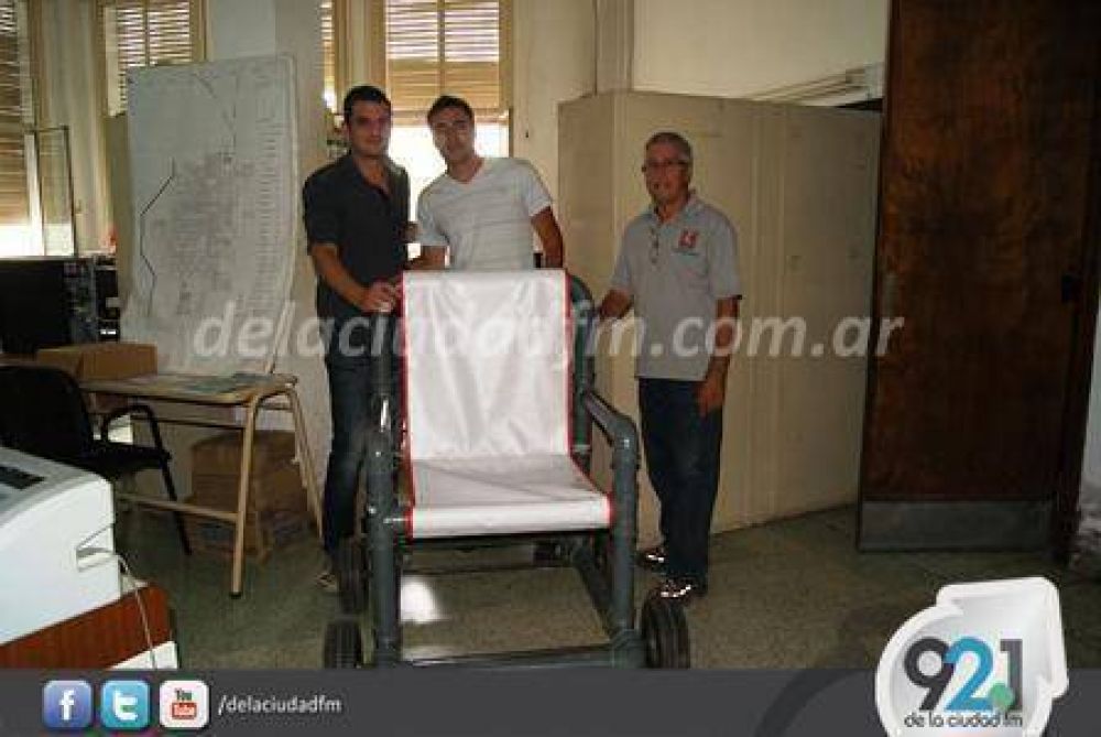 Una nueva silla para discapacitados permitir� ingreso seguro al Lago Epecu�n