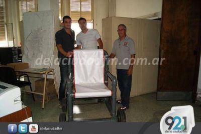 Una nueva silla para discapacitados permitir� ingreso seguro al Lago Epecu�n