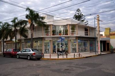 Detienen a joven acusado de haber cometido dos robos con arma en comercios