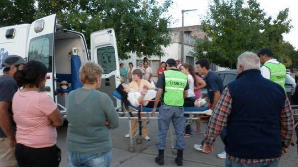 Una embarazada fue hospitalizada luego de protagonizar un choque
