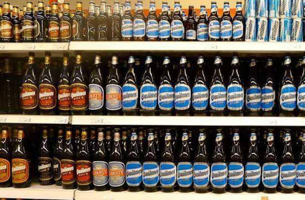 Minoristas buscan extender el horario de venta de alcohol