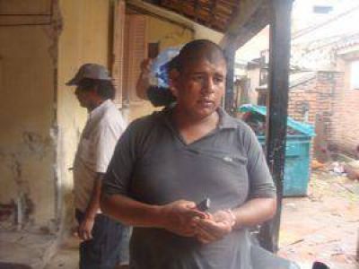 Denuncian una invasi�n de cucarachas en el hospital de S�enz Pe�a