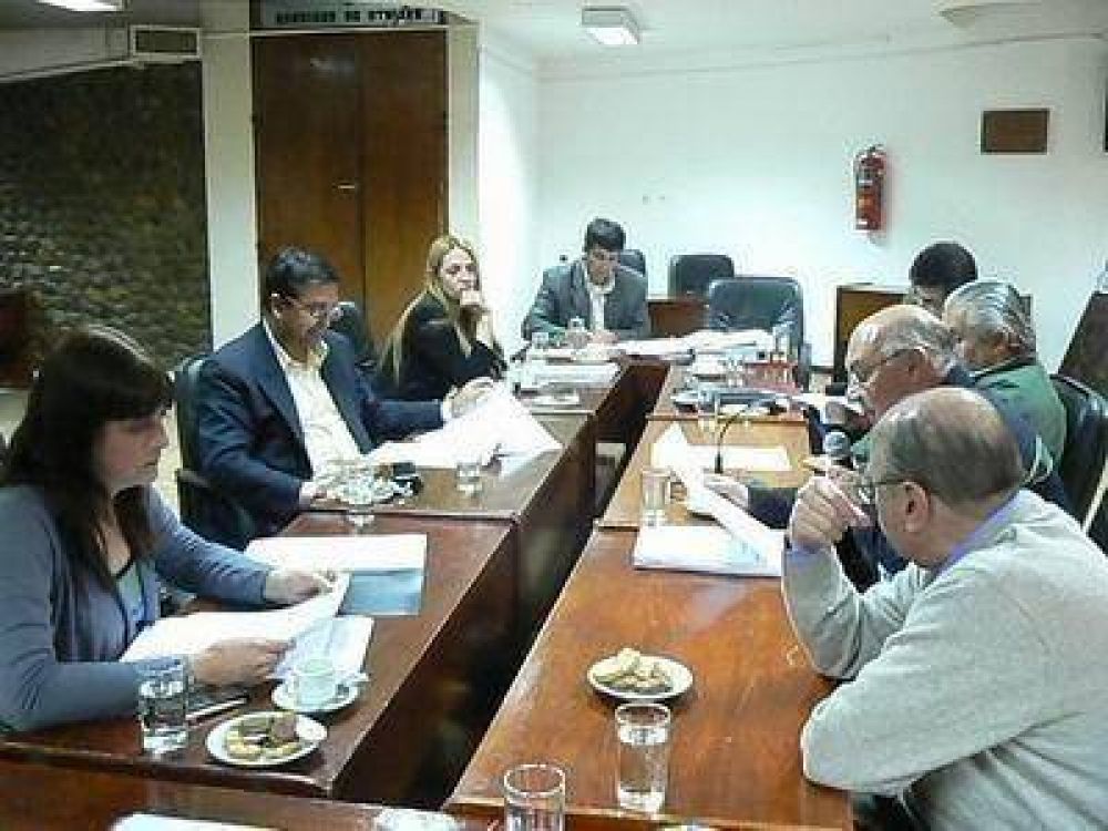 "El Gobierno nacional se est� tornando en dictadura"