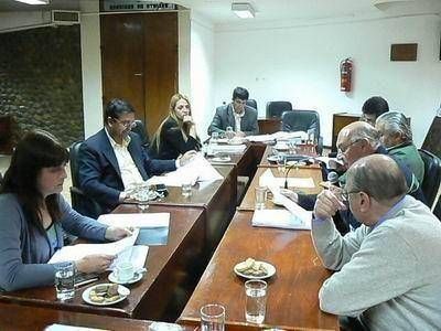 "El Gobierno nacional se est� tornando en dictadura"