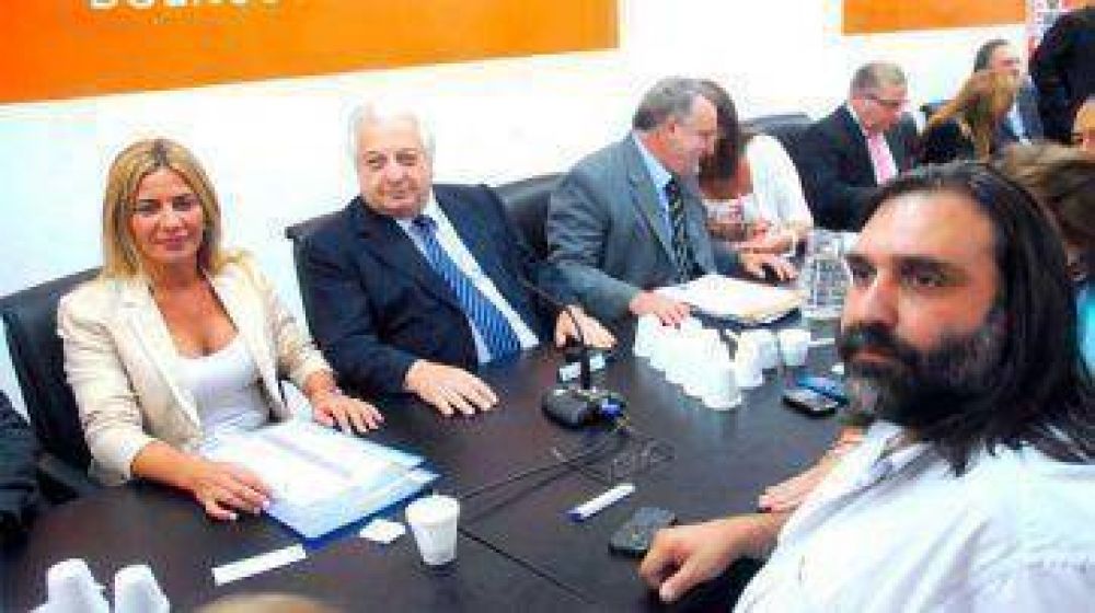 Paritarias: para Cuartango deben ser anuales