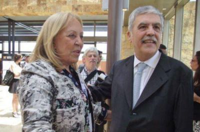 Intendenta destaca la pertenencia K del PJ y disipa rumores de fuga