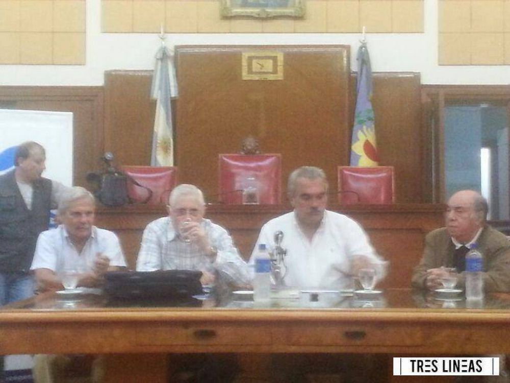 Mario Rapoport en Mar del Plata: "Qu casualidad que siempre se quiera derrocar gobiernos populares"