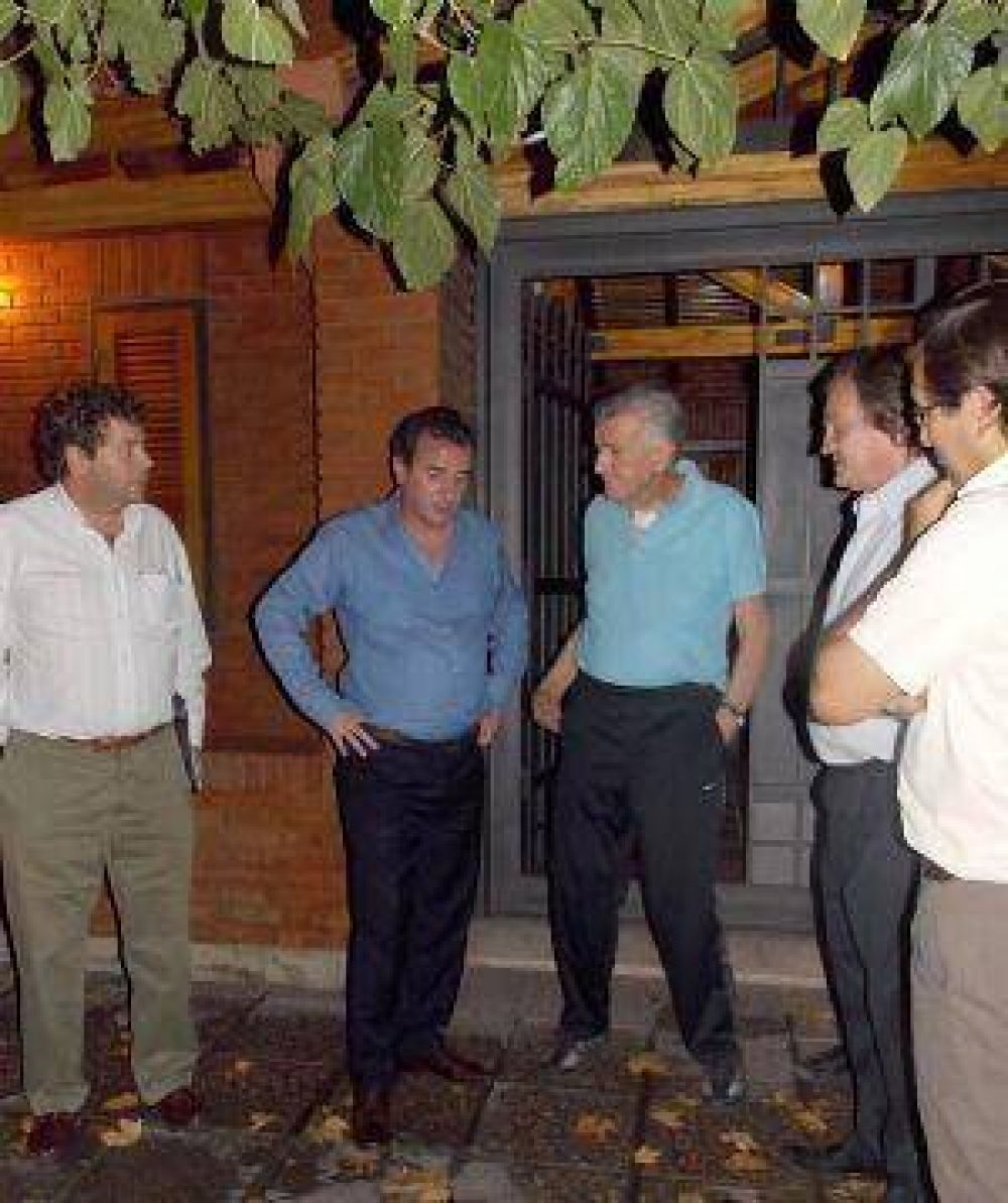 A dos d�as del "Camionetazo", San Juan y Mendoza anunciar�n el precio del mosto