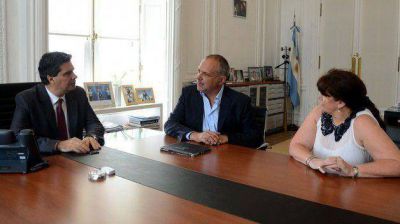 Buzzi: �Estamos trabajando en un esquema concreto para la recuperaci�n de Alpesca a partir de experiencias similares�