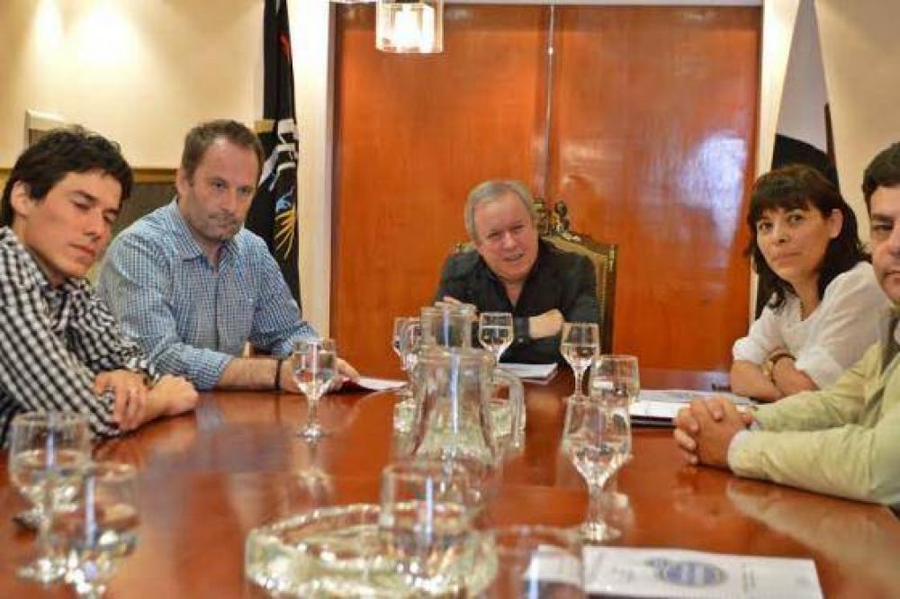 La Provincia pedir� compensaci�n a Naci�n hasta se instrumenta el precio de las regal�as