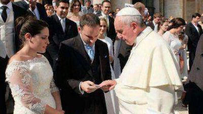 Francisco festeja San Valent�n con m�s de 20.000 novios del mundo entero
