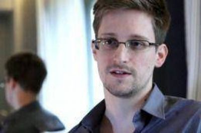 Presentan un mill�n de firmas en Brasil para que le de asilo a Snowden