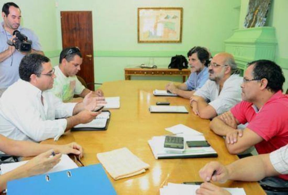 Gobierno suspendi� la paritaria con Unter