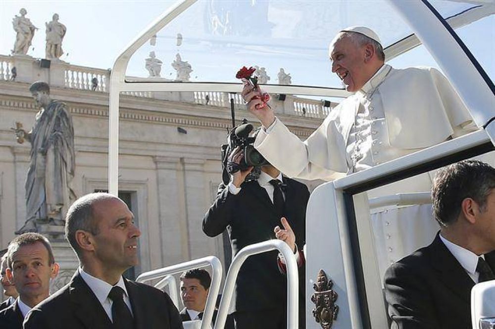 El mensaje del papa Francisco por San Valentn: "No tengan miedo a casarse, unidos sern felices"