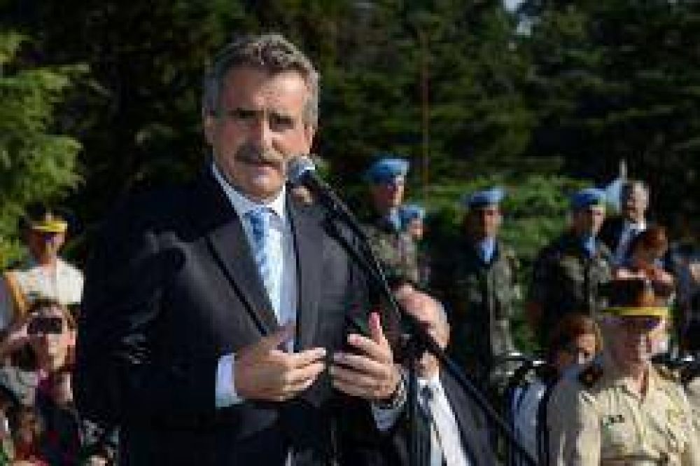 Agust�n Rossi: "La Argentina era un pa�s de tr�nsito, y ahora es un pa�s de consumo, y lo m�s grave que tambi�n es de elaboraci�n"