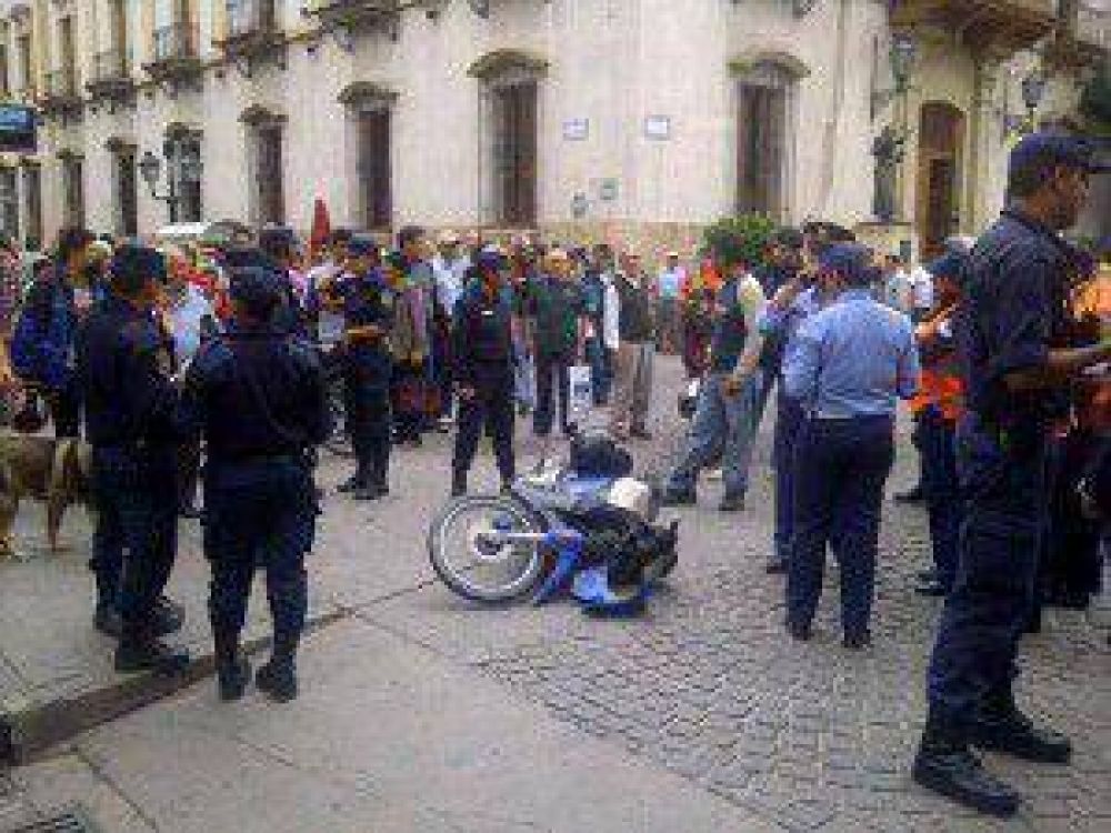 Por evitar un control de Tr�nsito, atropell� a 5 personas