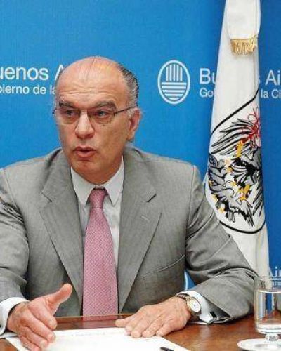 El gobierno porte�o ofrece 24% de aumento a los estatales, mientras dice que la inflaci�n es del 30%