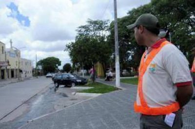 Las Talitas contrat� a vecinos para que trabajen como �vig�as�