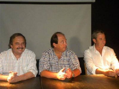 Radicales, a marzo
