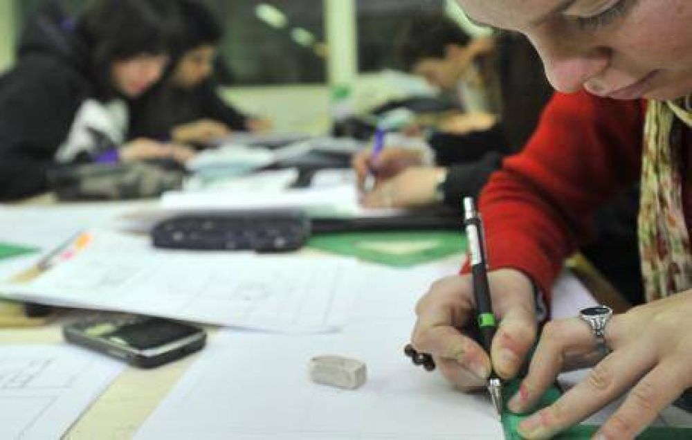 Estudiar y vivir en Nueva C�rdoba: $ 2.100, el piso de estudiante
