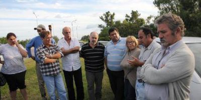 Reuni�n regional en las puertas de la Ceamse por la planta de Basura