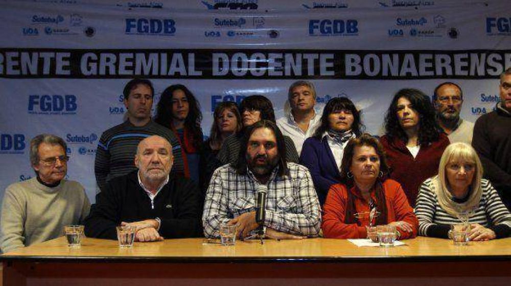 Los docentes amenazaron con no iniciar las clases en la Provincia