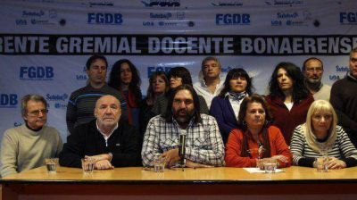 Los docentes amenazaron con no iniciar las clases en la Provincia