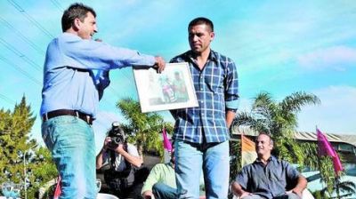 Disputa de cartel: Massa y Macri van ahora a la caza de astros deportivos