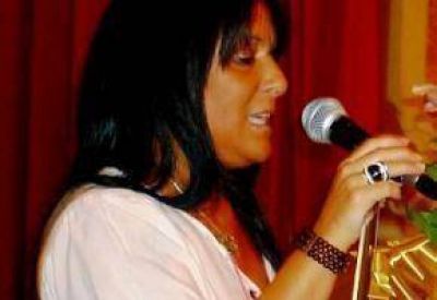 Confirman que Cecilia Macchia trabaja en Educaci�n para el Municipio