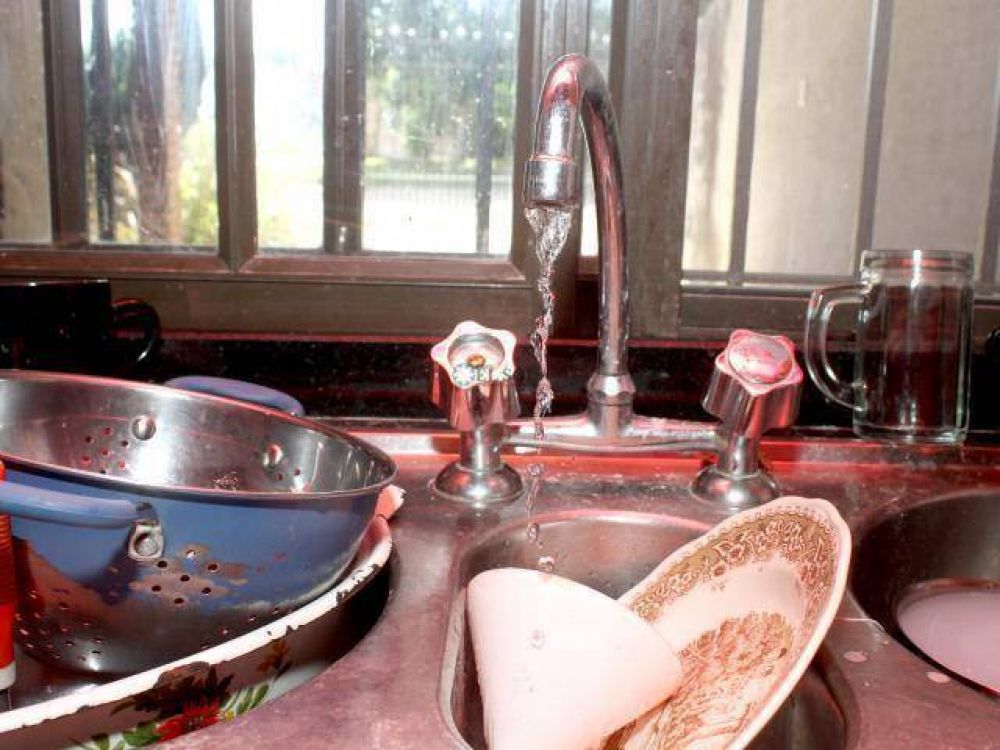 Vecinos estuvieron un mes sin agua