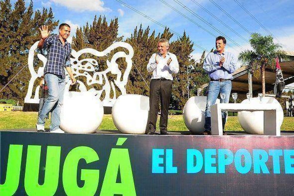 Massa y Zamora con Riquelme en Tigre, por la inclusi�n deportiva