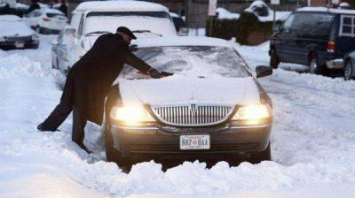 Ascienden a 21 los muertos por una tormenta de nieve en EE.UU.