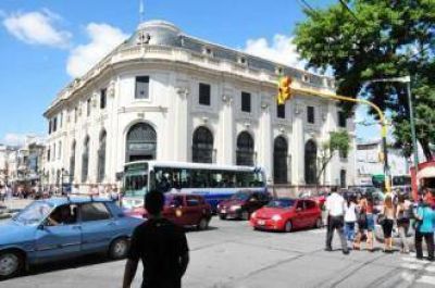 Comenz� el reordenamiento vehicular en el microcentro