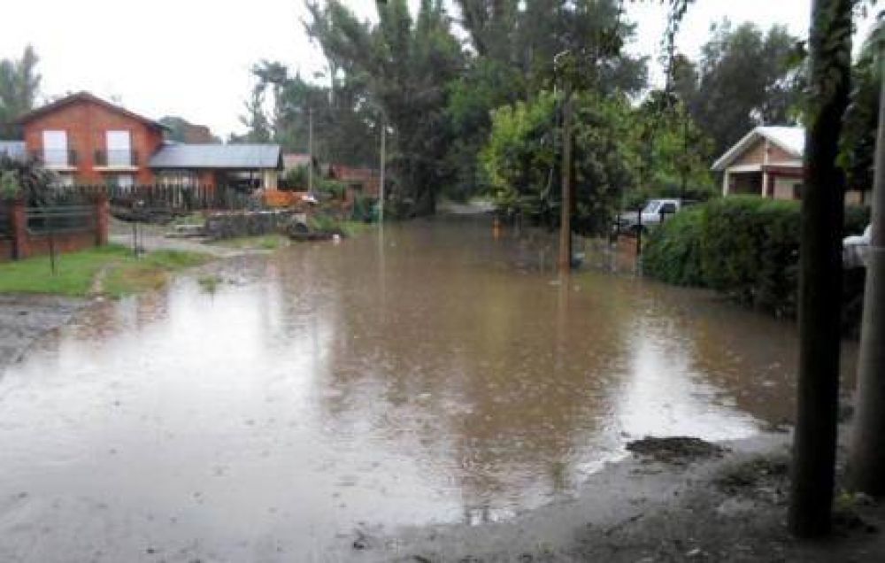 Vecinos de Santa Rosa de Calamuchita que se inundan cuando llueve