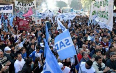 Marcharon los gremios antes de las paritarias