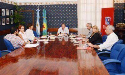 Opositores solicitaron ayuda econ�mica para los inundados
