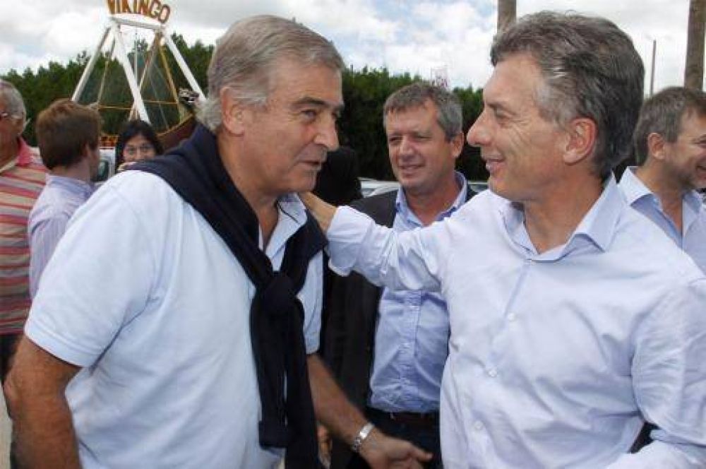 Macri visit� la fiesta del trigo con Aguad, a pesar de la negativa radical a un frente