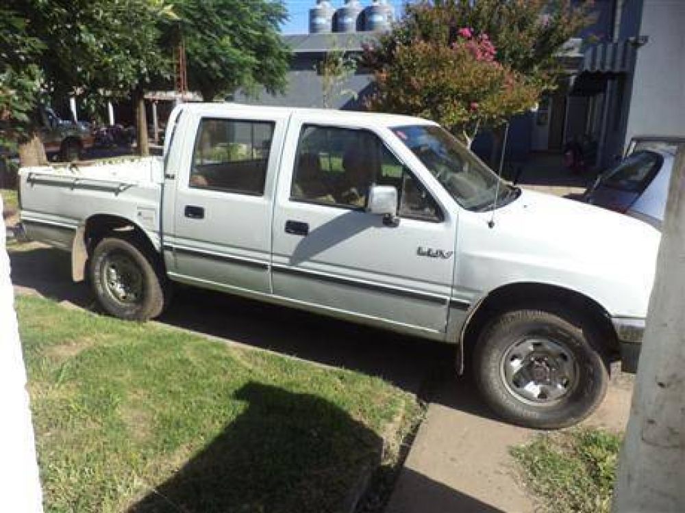 Bragadense rob� una camioneta en Alberti pero fue atrapado por la polic�a