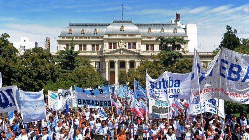 Baradel: "Como est�n las cosas, las clases no van a empezar en tiempo y forma"