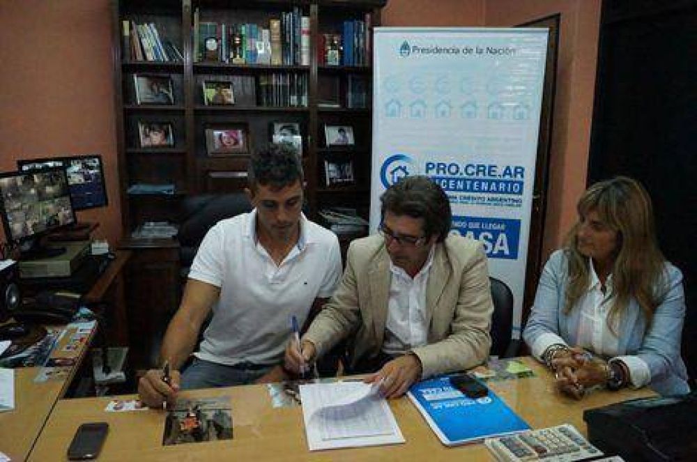 Anses y Larrang firman primer acuerdo de precios acordados en la zona para Pro.Cre.Ar. 
