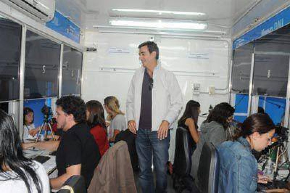 M�s de 100 mil personas realizaron el nuevo DNI este verano en Mar del Plata