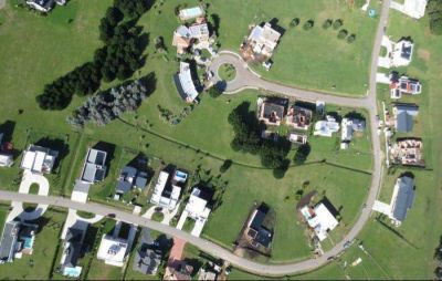 Arba detect� 232 casas sin declarar en un country con aportes de un drone