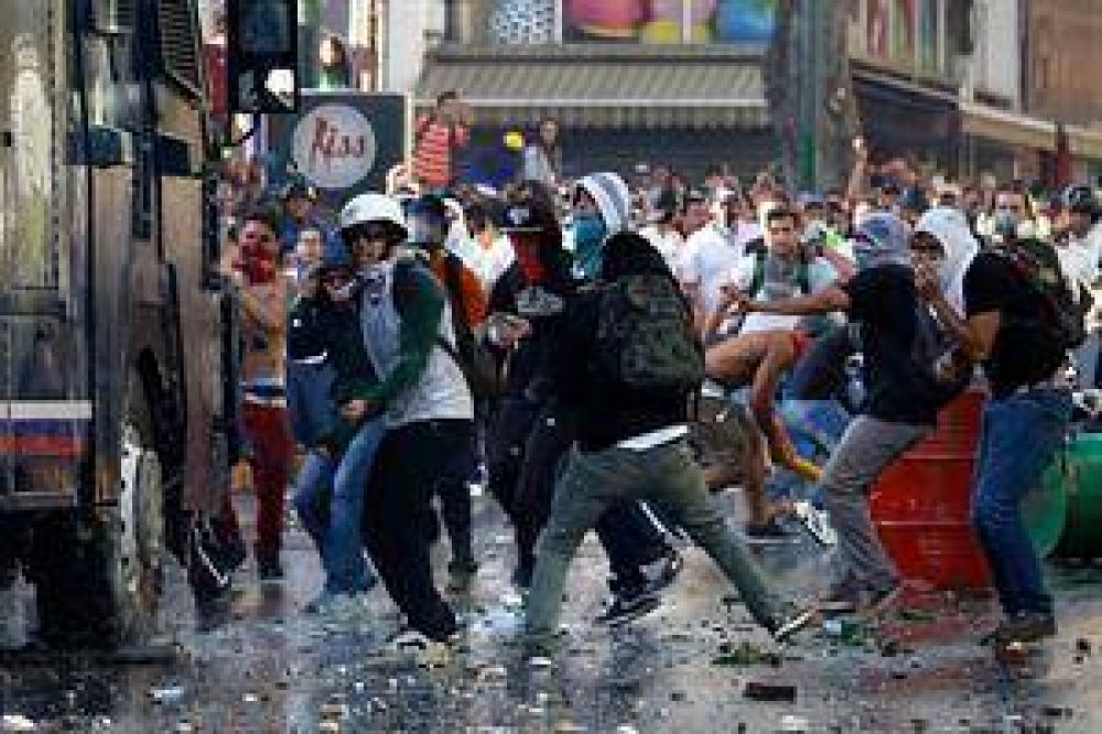 Maduro llam� a salir a las calles para defender la "revoluci�n chavista"