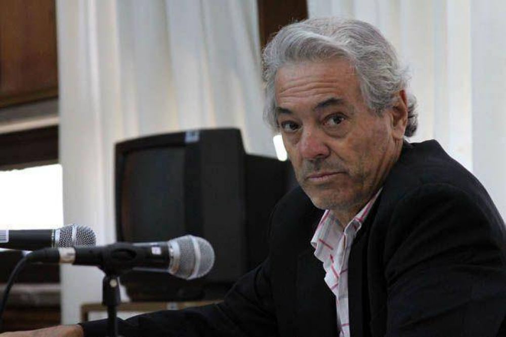 Jorge acept� la renuncia del fiscal Aber�sturi