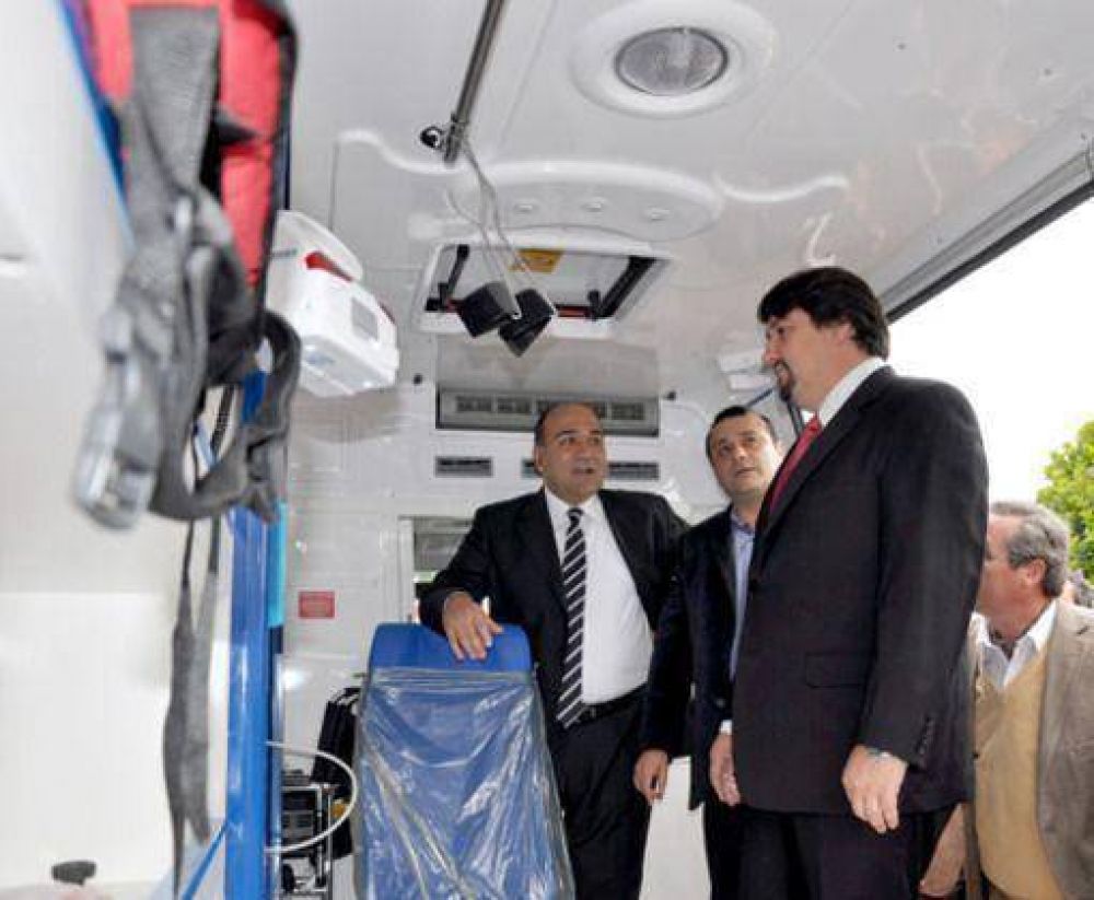 Closs, Manzur y Rossi ma�ana en un operativo contra el dengue en Puerto Iguaz�