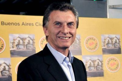 Macri defendi� las aulas pasillo y dijo que el reclamo es "politiquer�a"